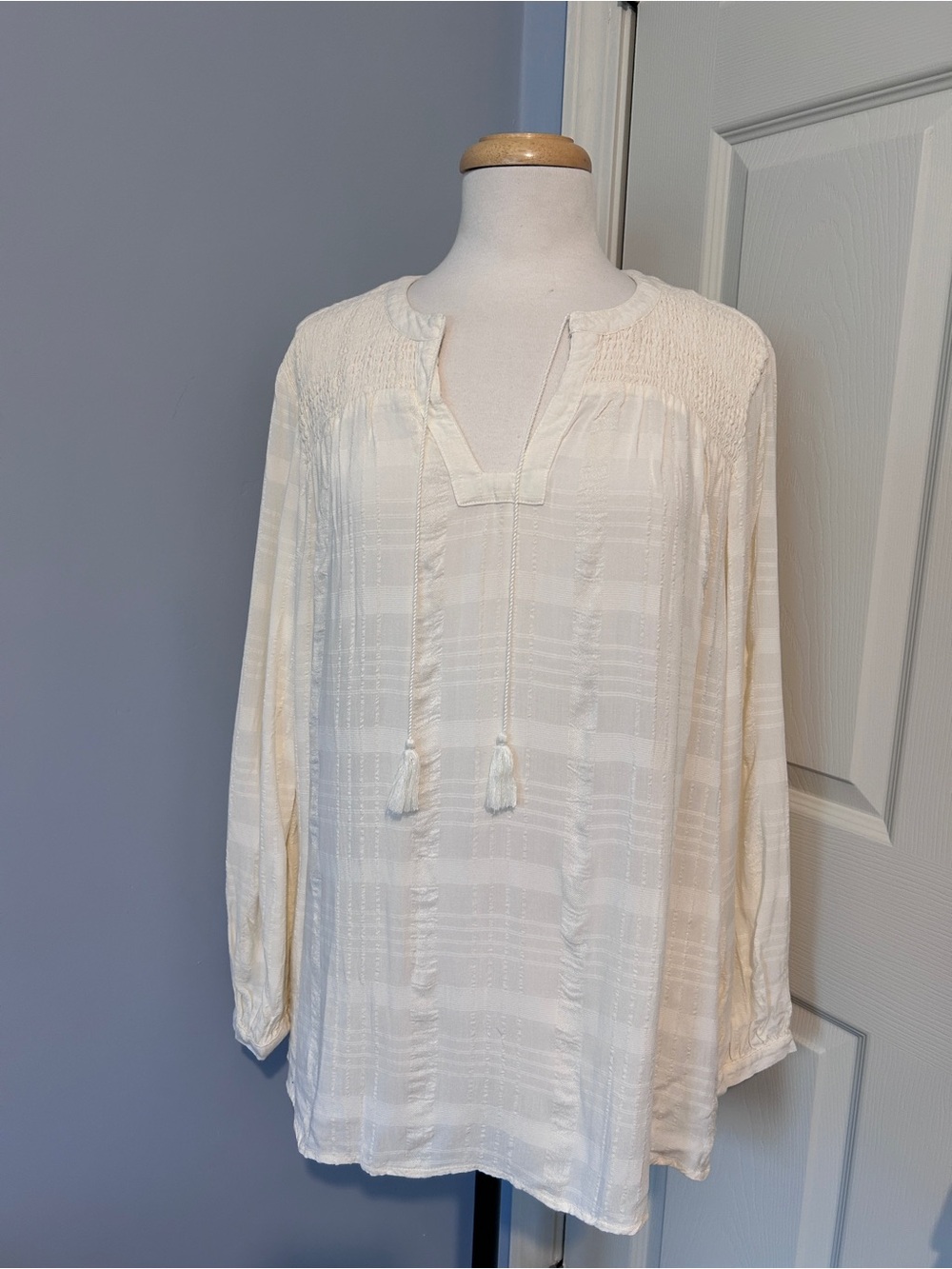 Old Navy Cream Long-Sleeve Peasant Tunic with Tassels